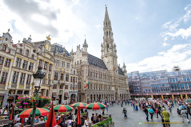 View of the Brussels Hotel de Ville on Grand-Place